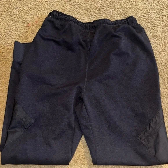 (#10) Jordan Kids Black Joggers smoke free home - Picture 2 of 5